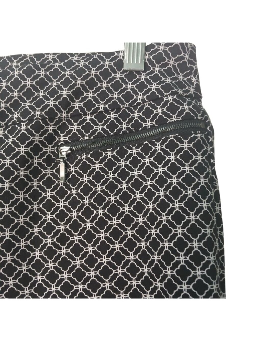 Van Heusen Womens 8 Stretch Trousers Black White Geometric W/Zipper Detail #D-33 - Picture 6 of 9